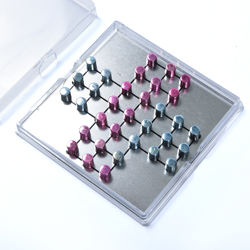 Set Tic-Tac-Toe Logam Magnetik dalam Kotak Akrilik Bening